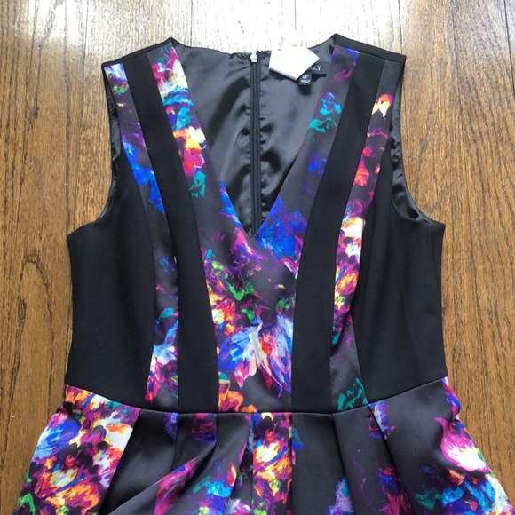 3/$10 Colorblock Pleated Striped Firework Abstract V-Neck Cocktail Dress - Picture 6 of 9